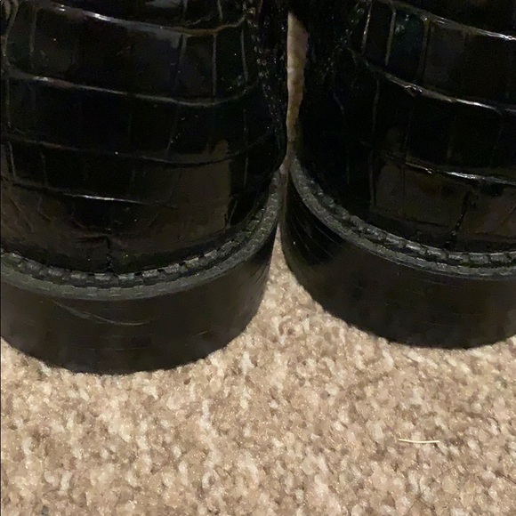 SALE! Stylish Dress Shoe - Picture 4 of 7